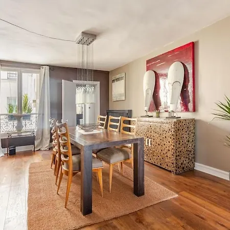 Miro Mirage Apartment