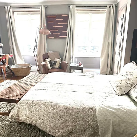 Miro Mirage Apartment