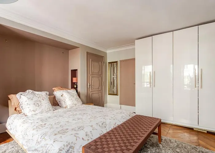 Miro Mirage شقة باريس